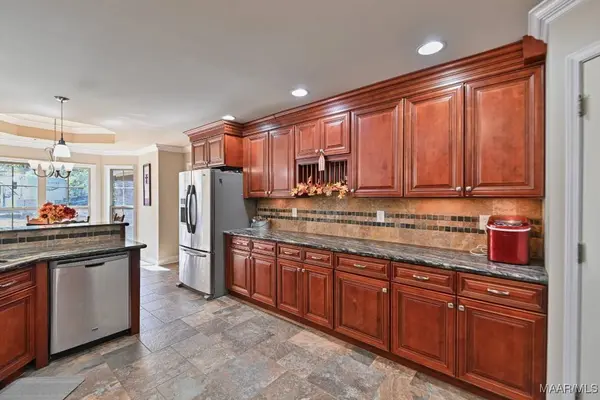 915 County Road 19 N, Prattville, AL 36067