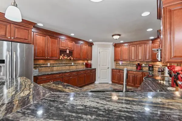 915 County Road 19 N, Prattville, AL 36067