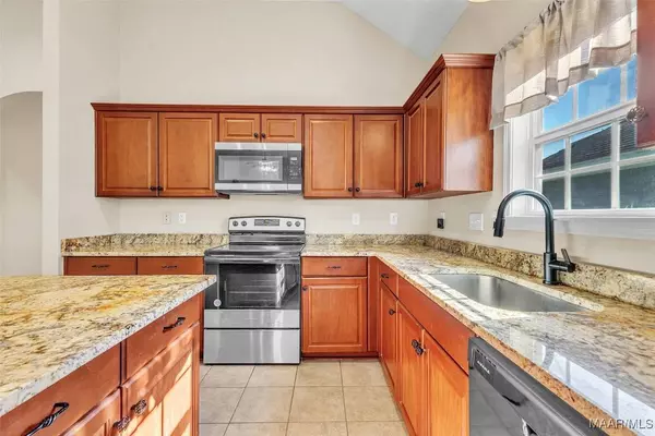 721 Briarcliff PL, Prattville, AL 36066