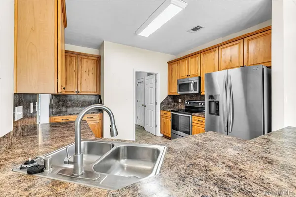 1912 Chancellor Ridge RD, Prattville, AL 36066