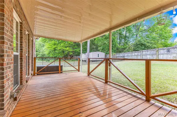 222 Cobb Ridge RD, Millbrook, AL 36054