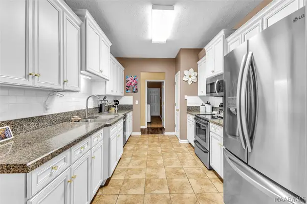 222 Cobb Ridge RD, Millbrook, AL 36054