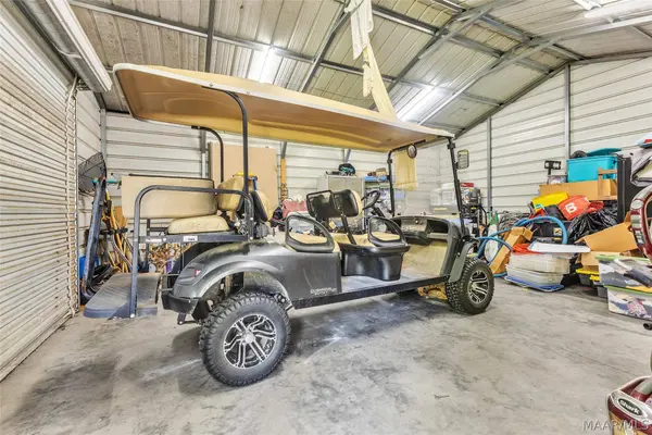 15 Spring Valley RD, Valley Grande, AL 36701