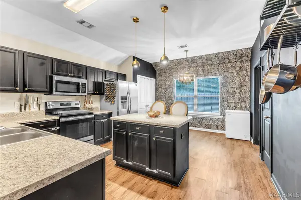 423 BUENA VISTA WAY, Prattville, AL 36067