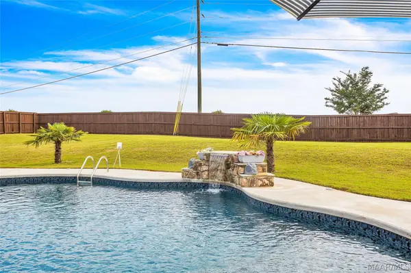 1490 Tullahoma DR, Prattville, AL 36066