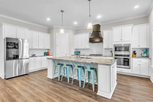 1490 Tullahoma DR, Prattville, AL 36066