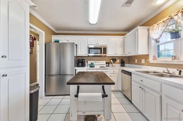 1918 Cedar Ridge LOOP, Prattville, AL 36067