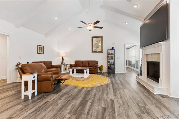 709 Harbin DR, Prattville, AL 36066
