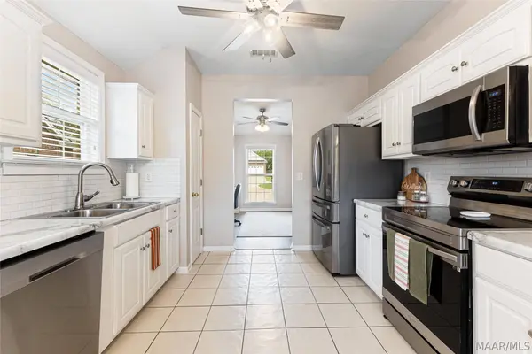 1342 Meadow Glen RD, Montgomery, AL 36117