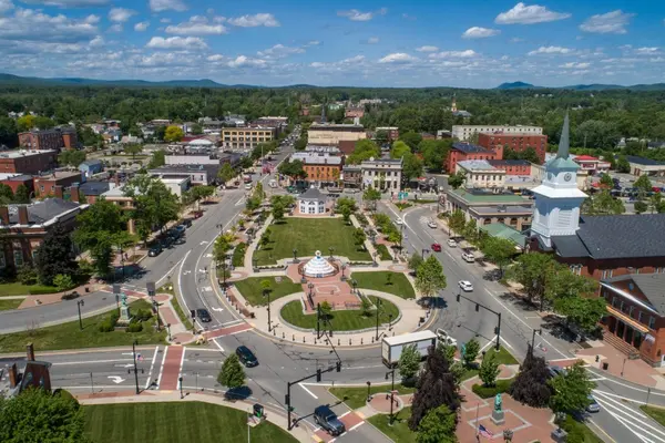 feature image of Best Westfield MA Neighborhoods for Homebuyers