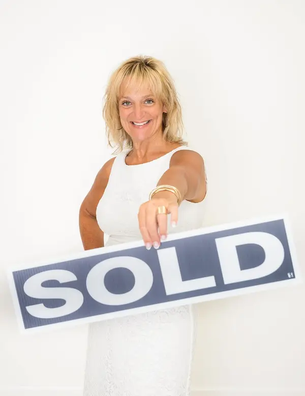 feature image of What to Know Before Choosing an Agawam MA Realtor