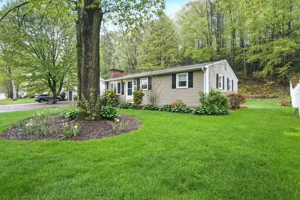 64 Northridge Rd, Westfield, MA 01085