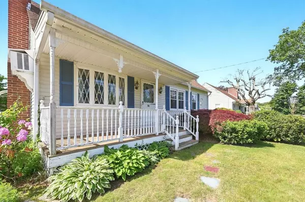 36 Memorial Dr, Agawam, MA 01030