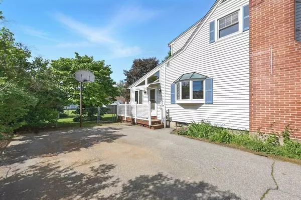 36 Memorial Dr, Agawam, MA 01030