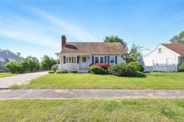 36 Memorial Dr, Agawam, MA 01030