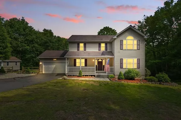 315 Woodland Way, Russell, MA 01071