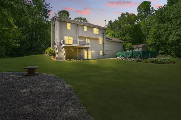 315 Woodland Way, Russell, MA 01071