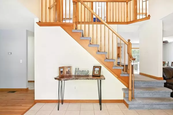 315 Woodland Way, Russell, MA 01071