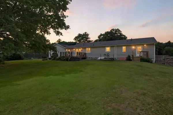 55 Valley View Dr, Westfield, MA 01085