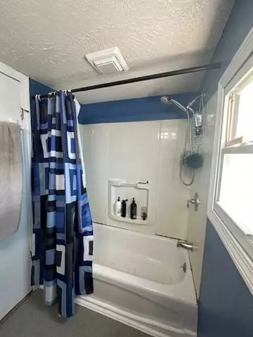 54 Pioneer Way, Springfield, MA 01119