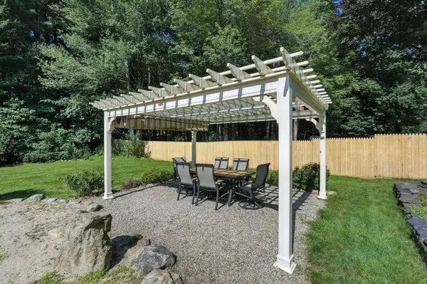 53 Yankee Circle, Westfield, MA 01085