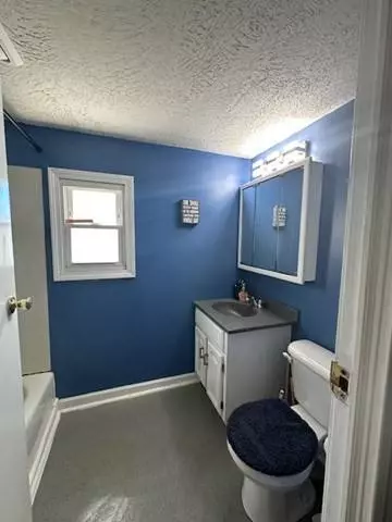 54 Pioneer Way, Springfield, MA 01119