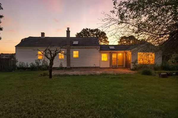 33 Birchwood Rd, Southwick, MA 01077