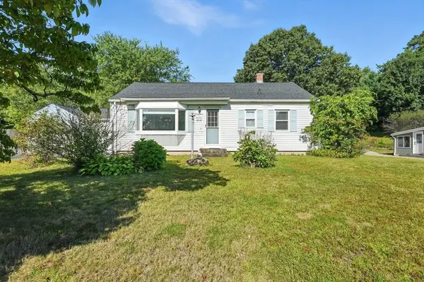 33 Birchwood Rd, Southwick, MA 01077