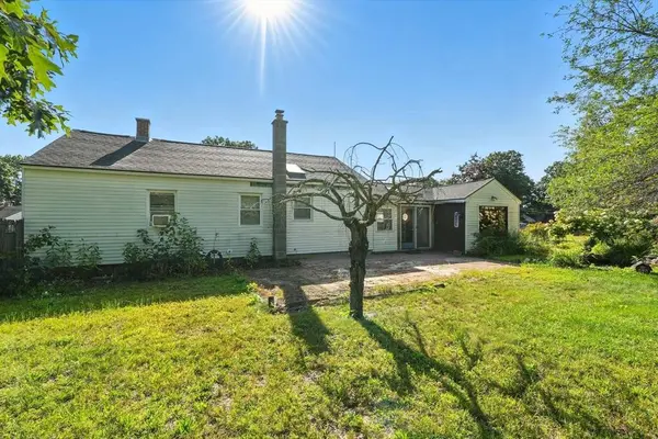 33 Birchwood Rd, Southwick, MA 01077