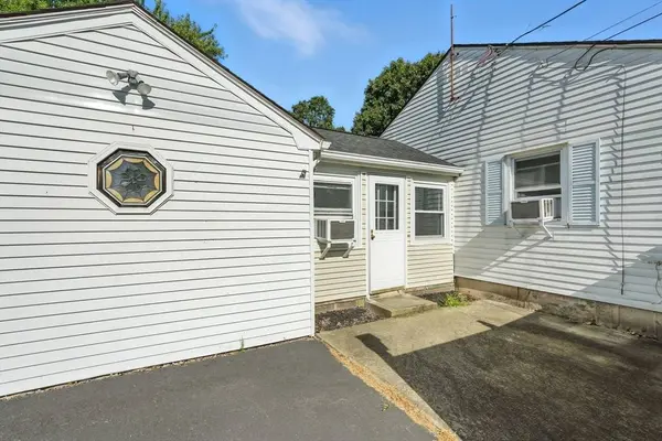 33 Birchwood Rd, Southwick, MA 01077