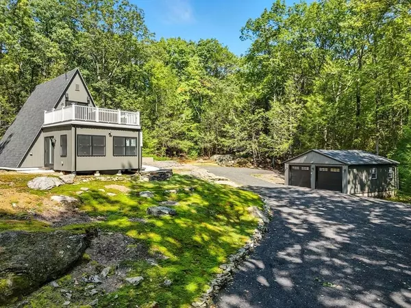 510 Pine Hill Road, Russell, MA 01008