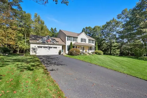 20 Great Brook Dr, Southwick, MA 01077