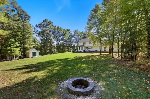 20 Great Brook Dr, Southwick, MA 01077