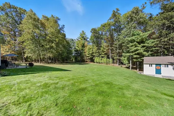 20 Great Brook Dr, Southwick, MA 01077