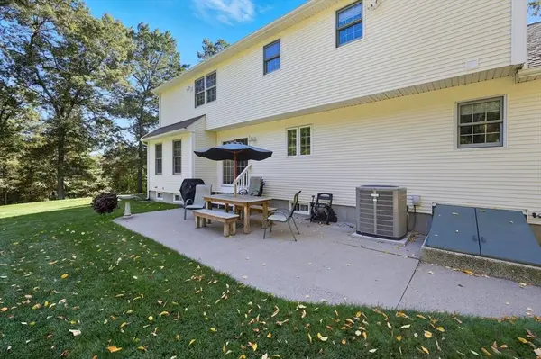 20 Great Brook Dr, Southwick, MA 01077