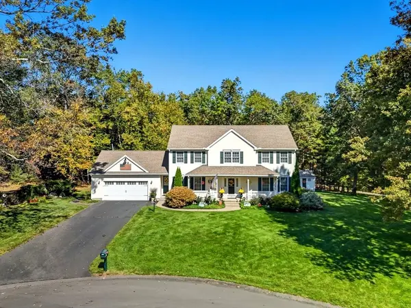 20 Great Brook Dr, Southwick, MA 01077