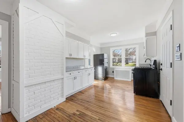 37 Kennedy St, Chicopee, MA 01013