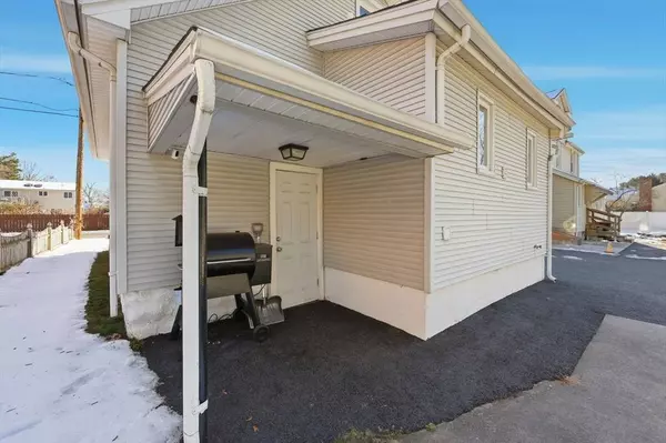 108 Franklin St, Agawam, MA 01030