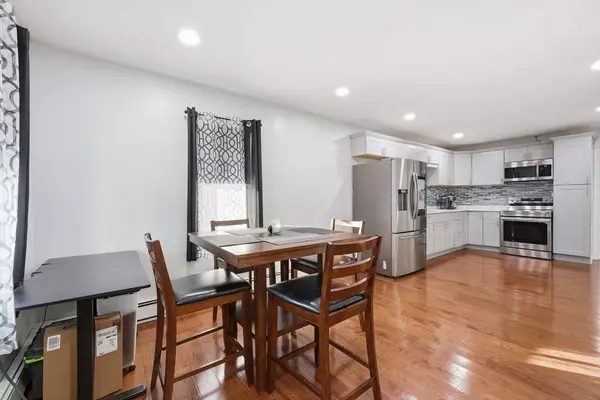 108 Franklin St, Agawam, MA 01030