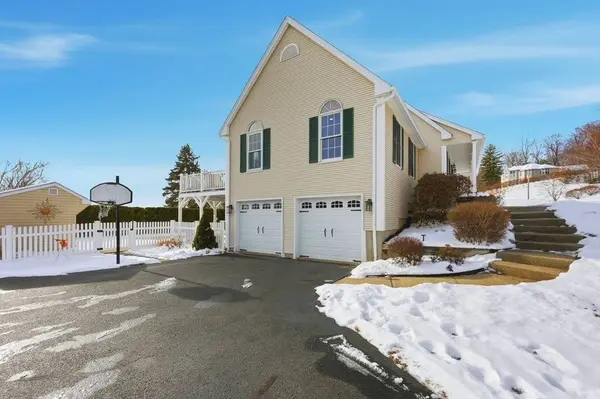 53 Scenic Rd, Westfield, MA 01085