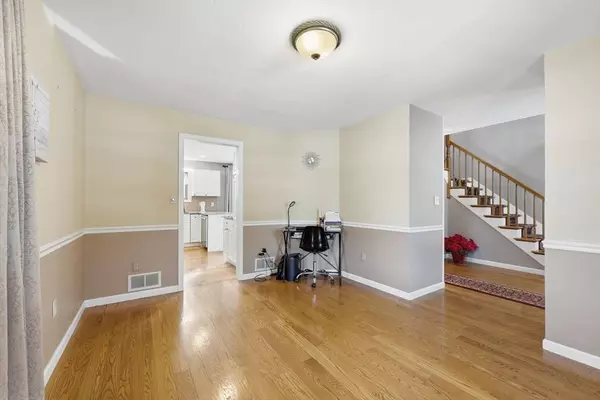 40 Nolan Lane, Agawam, MA 01030