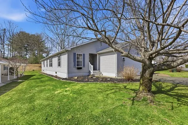 141 Sunrise Lane, Chicopee, MA 01020