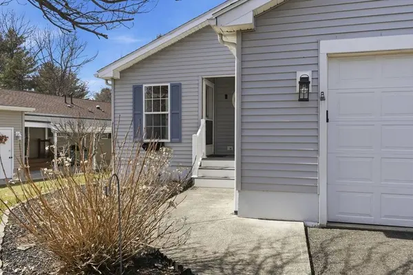 141 Sunrise Lane, Chicopee, MA 01020