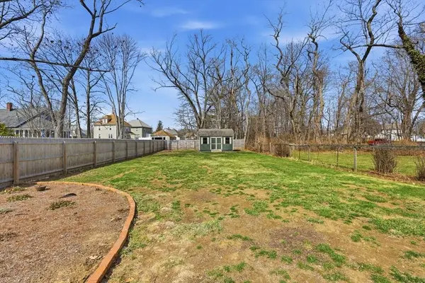 15 Granger Pl, West Springfield, MA 01089