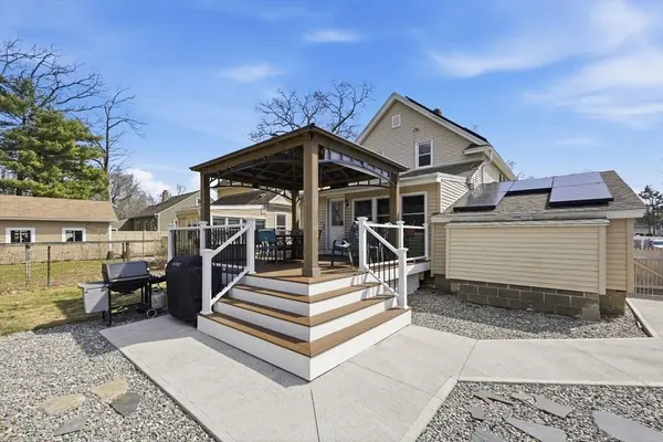 15 Granger Pl, West Springfield, MA 01089