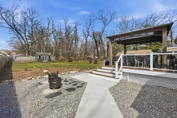 15 Granger Pl, West Springfield, MA 01089