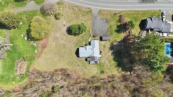 12 Pond Brook Rd, Huntington, MA 01050