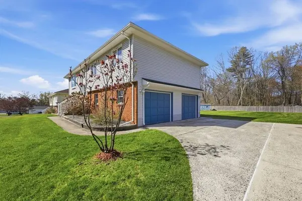 39 Salli Circle, Ludlow, MA 01056