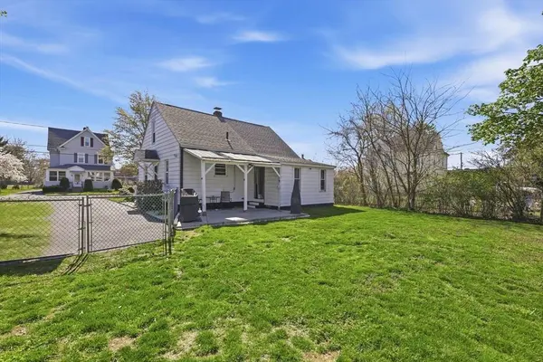 33 Maple Terrace, West Springfield, MA 01089