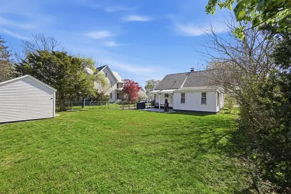 33 Maple Terrace, West Springfield, MA 01089